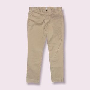 Gap Khaki chino pants 33x30